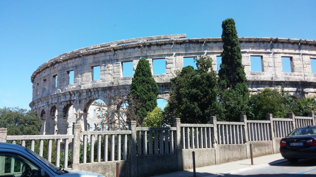 Arco Arina Apartment Pula Bagian luar foto